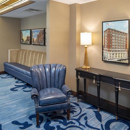 Hotel On Phillips Sioux Falls Bagian luar foto