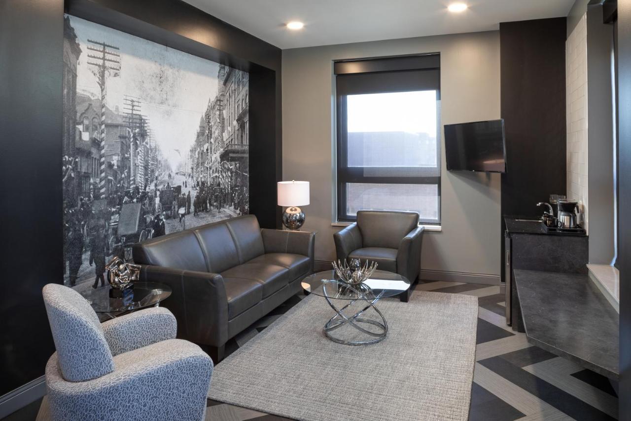 Hotel On Phillips Sioux Falls Bagian luar foto