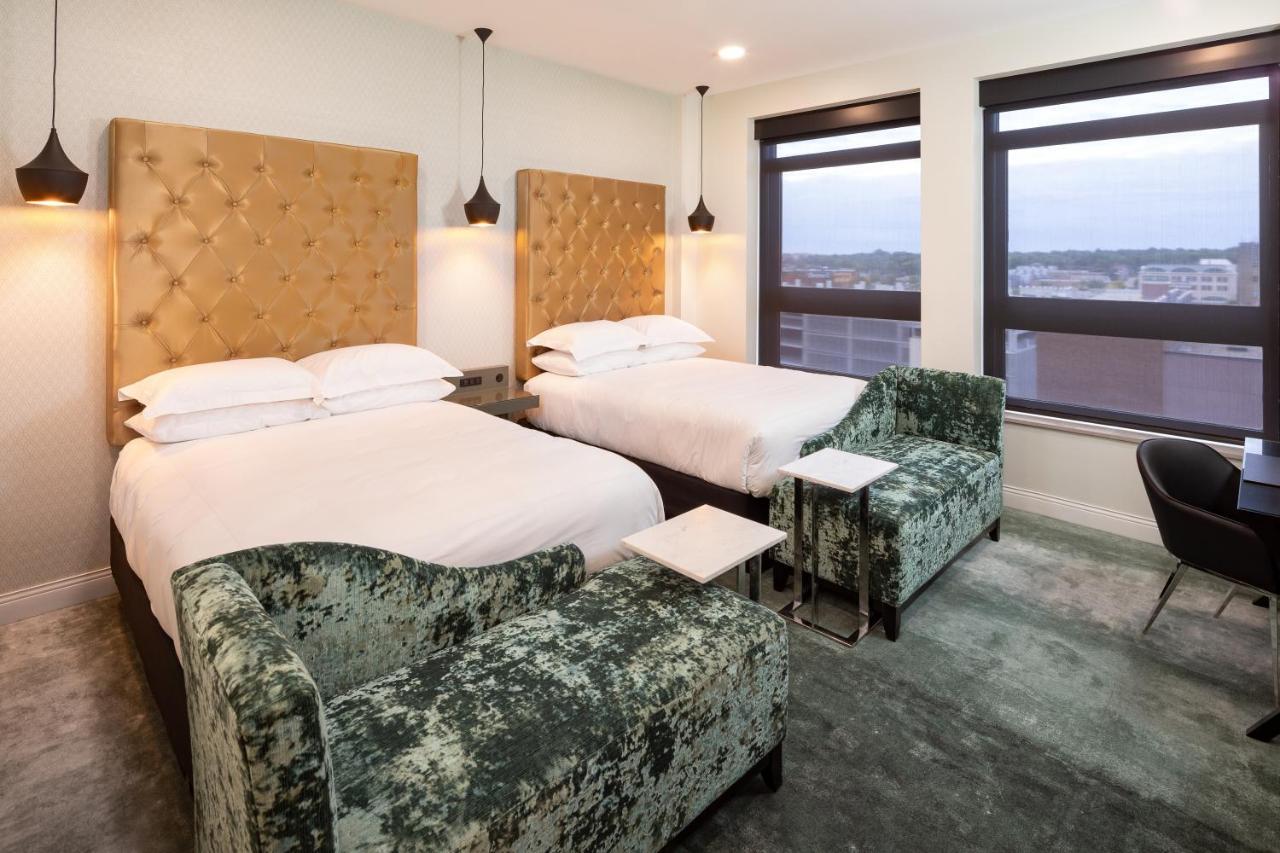 Hotel On Phillips Sioux Falls Bagian luar foto