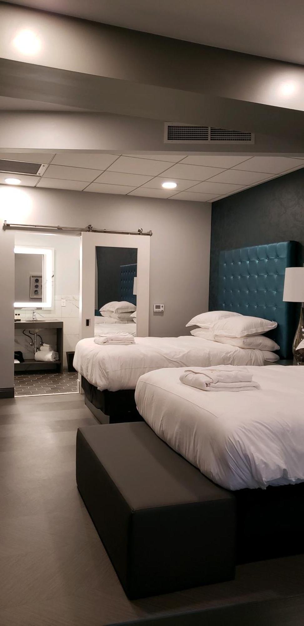 Hotel On Phillips Sioux Falls Bagian luar foto
