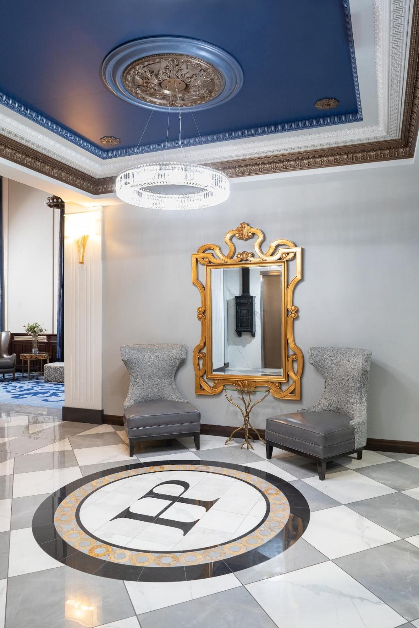 Hotel On Phillips Sioux Falls Bagian luar foto