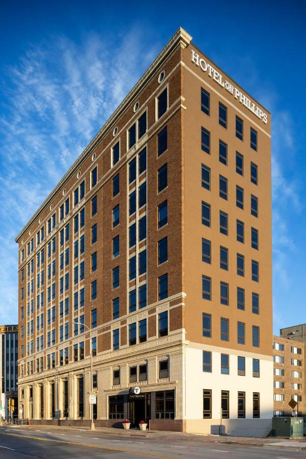Hotel On Phillips Sioux Falls Bagian luar foto