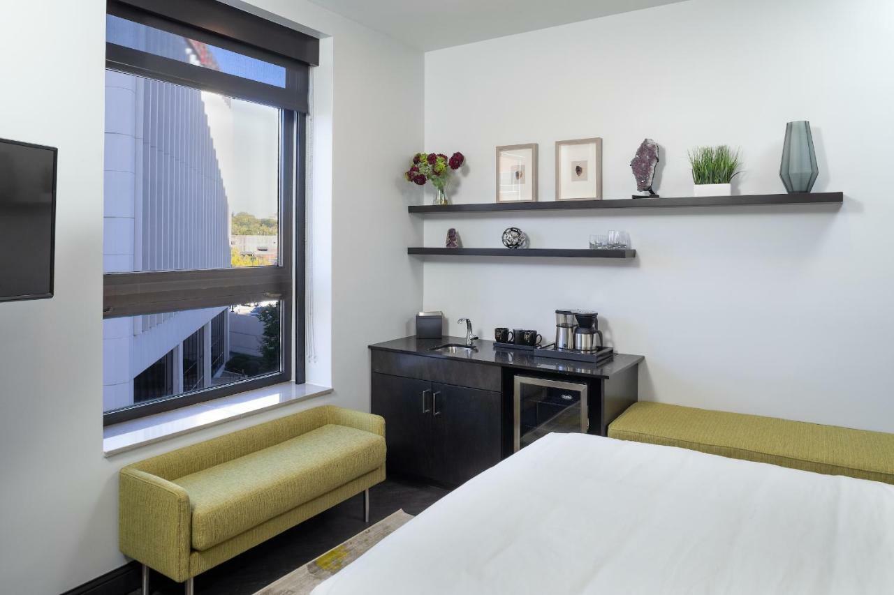 Hotel On Phillips Sioux Falls Bagian luar foto