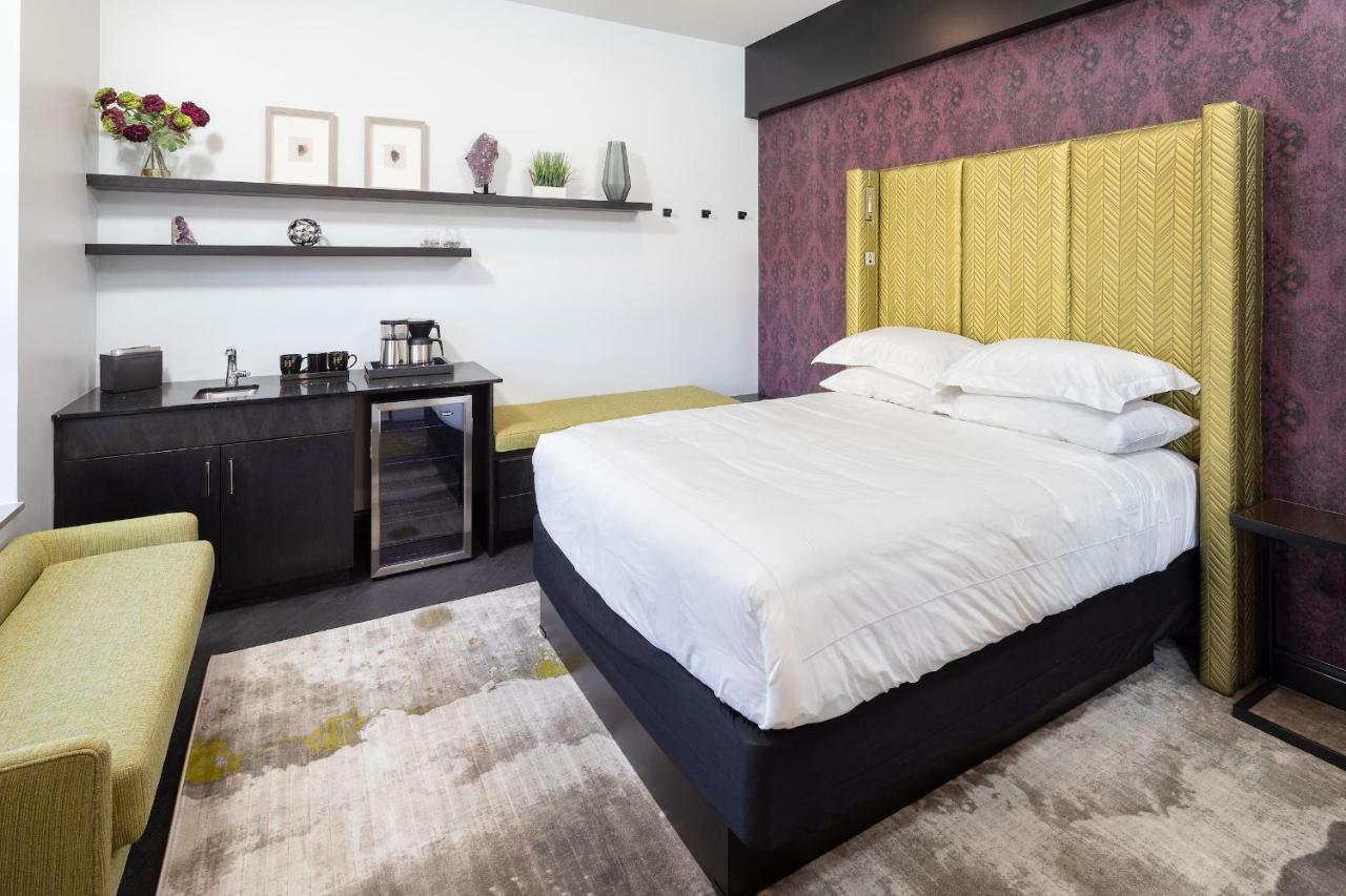 Hotel On Phillips Sioux Falls Bagian luar foto