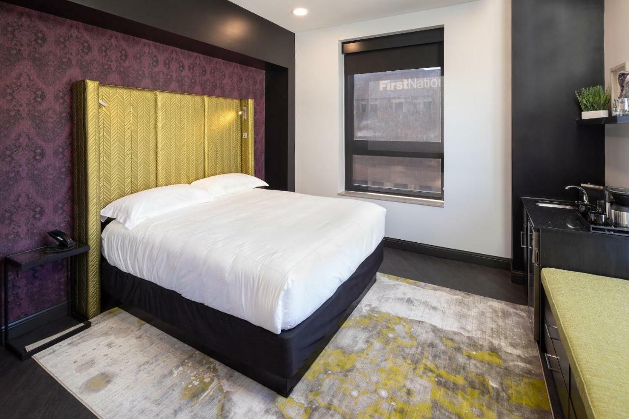 Hotel On Phillips Sioux Falls Bagian luar foto