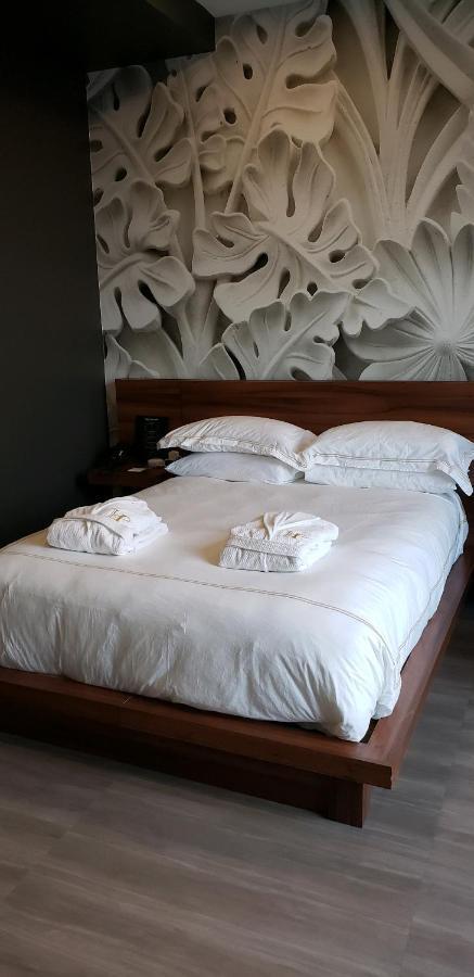 Hotel On Phillips Sioux Falls Bagian luar foto